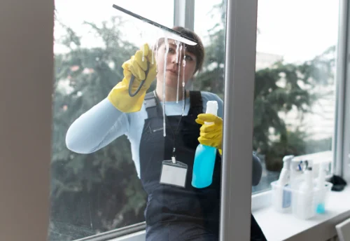 Nettoyage de vitres intérieures et extérieures à Sourcieux-les-Mines